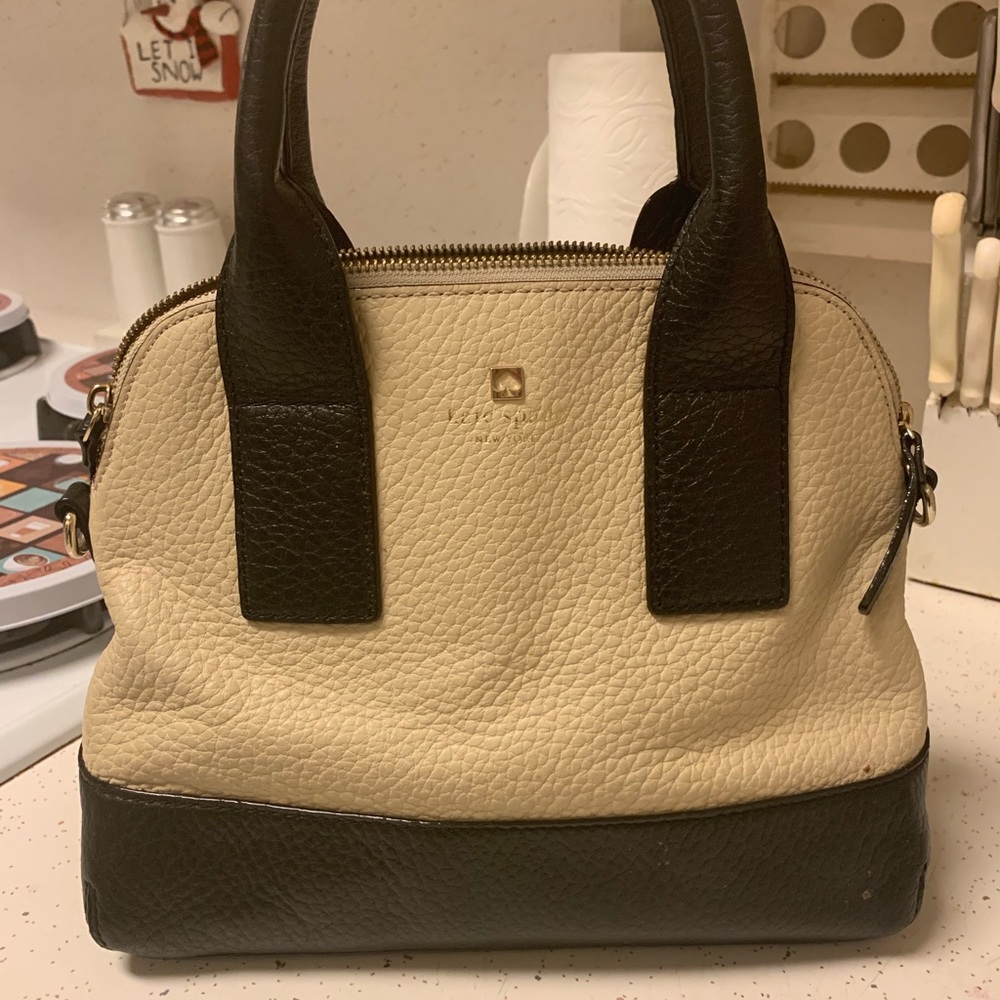 Beautiful Kate Spade top handle bag!